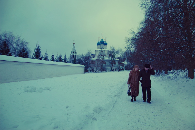 love, real people, russia, togetherness, cold temperature, leisure activity, park, women, covering, walking, background, snow, tree, moscow, full length