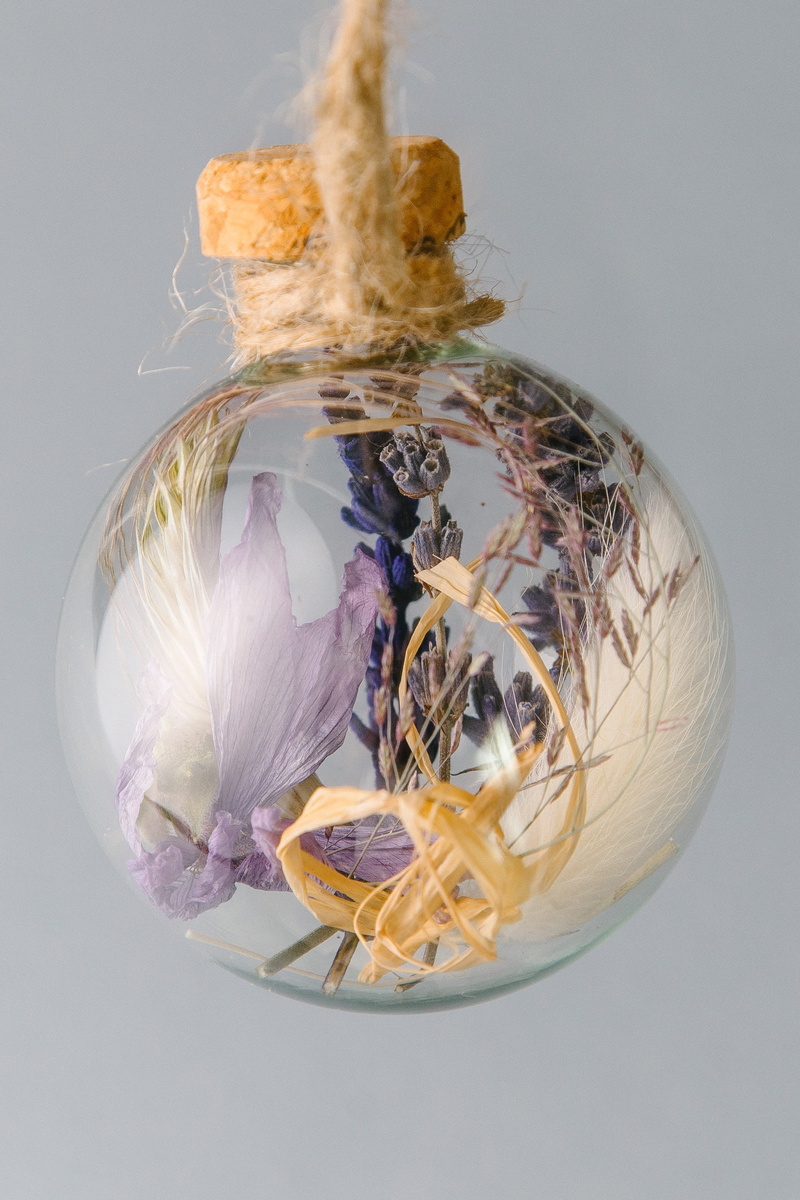transparent, fragility, purple, blue background, nature, studio shot, freshness, vulnerability, gray background, glass - material, close-up, still life