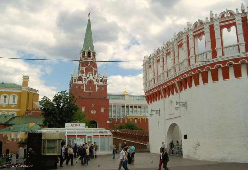 russia, large group of people, rossiya, men, group of people, troickaya bashnya, day, outdoors, nature, travel, troitskaya tower, history, 1080P, spire