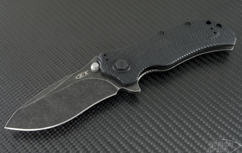 single object, security, crime, aggression, gray, alloy, close-up, steel, silver colored, no people, metal, safety, studio shot, blade, gun, pattern, social issues