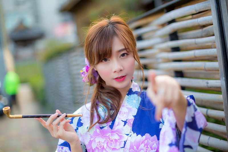 traditional clothing, flower in hair, bangs, real people, young adult, smiling, leisure activity, young women, girls, lifestyles, Asian, front view, 1080P