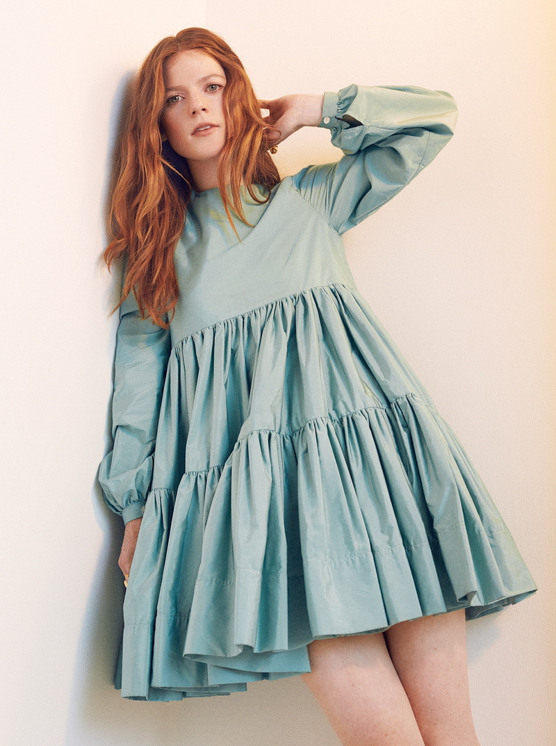young women, indoors, portrait, studio shot, fashion, redhead, clothing, 2K, Rose Leslie, beautiful people, long hair, one person, adult, hairstyle, beautiful woman