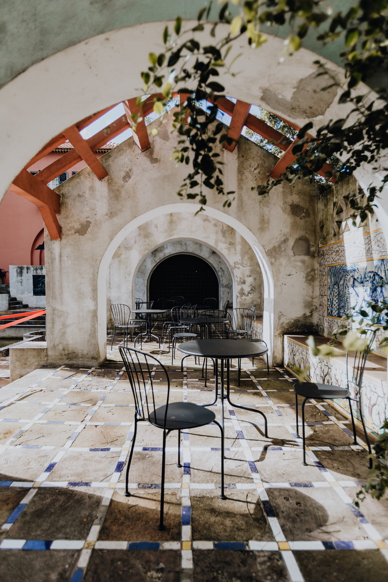 furniture, lisbon, 5K, portugal, indoors, empty, abandoned, trees, tropical, seat, chair, built structure, arch, lisboa, flooring, palms, botanical, absence