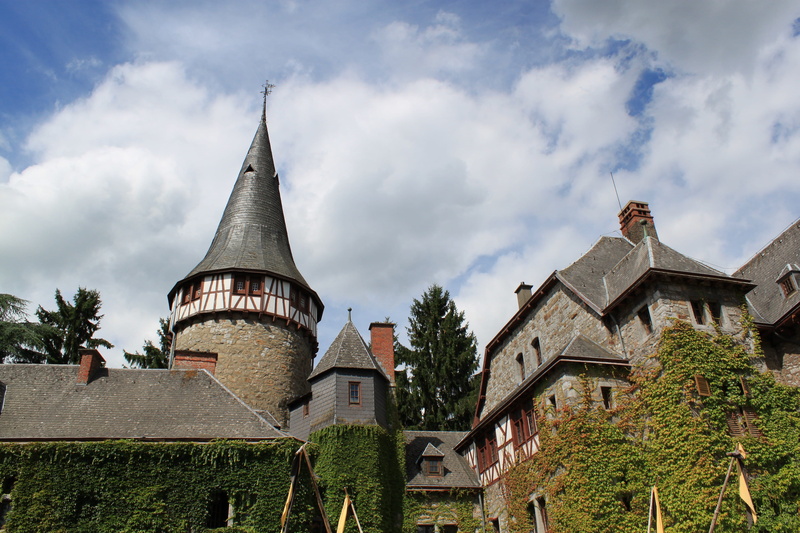 sky, roof, castle, day, nature, architecture, slate, eyneburg, courtyard, the past, culture, 4K, place of worship, no people, wall, towers, building exterior