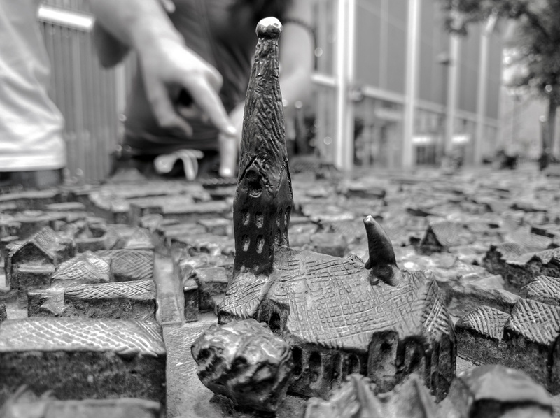 lübeck, skin, leaves, person, hand, outdoors, plant part, animal, building, plant, quail, breite str. 95, nature, day, leaf, human, 4K, one person, reptile
