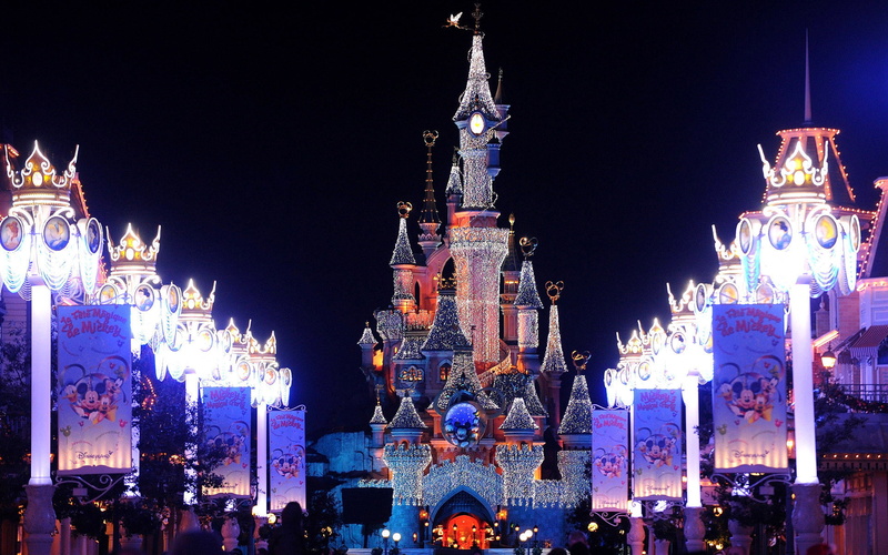 France, buildings, Paris, New Year, festive, castle, architecture, Bright, 1080P, Lights, Disney, celebration