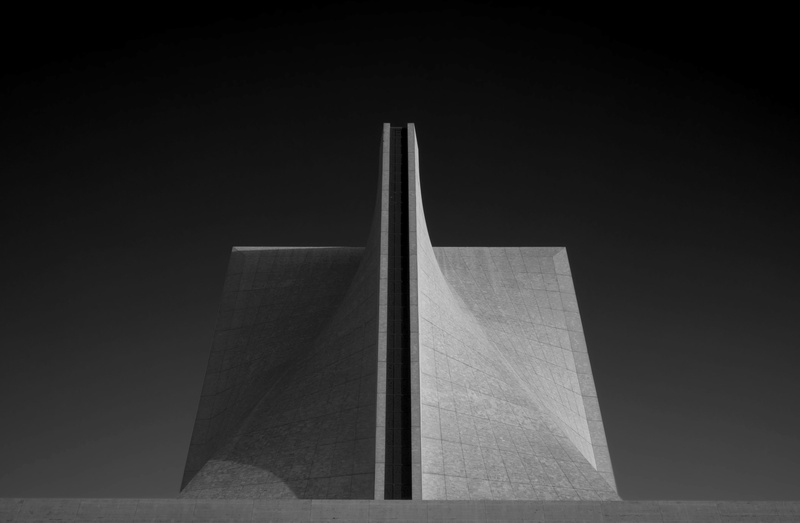 studio shot, minimal, nature, 4K, united states, copy space, modernist, black and white, indoors, sky, architecture, brutalism, simplicity, black background