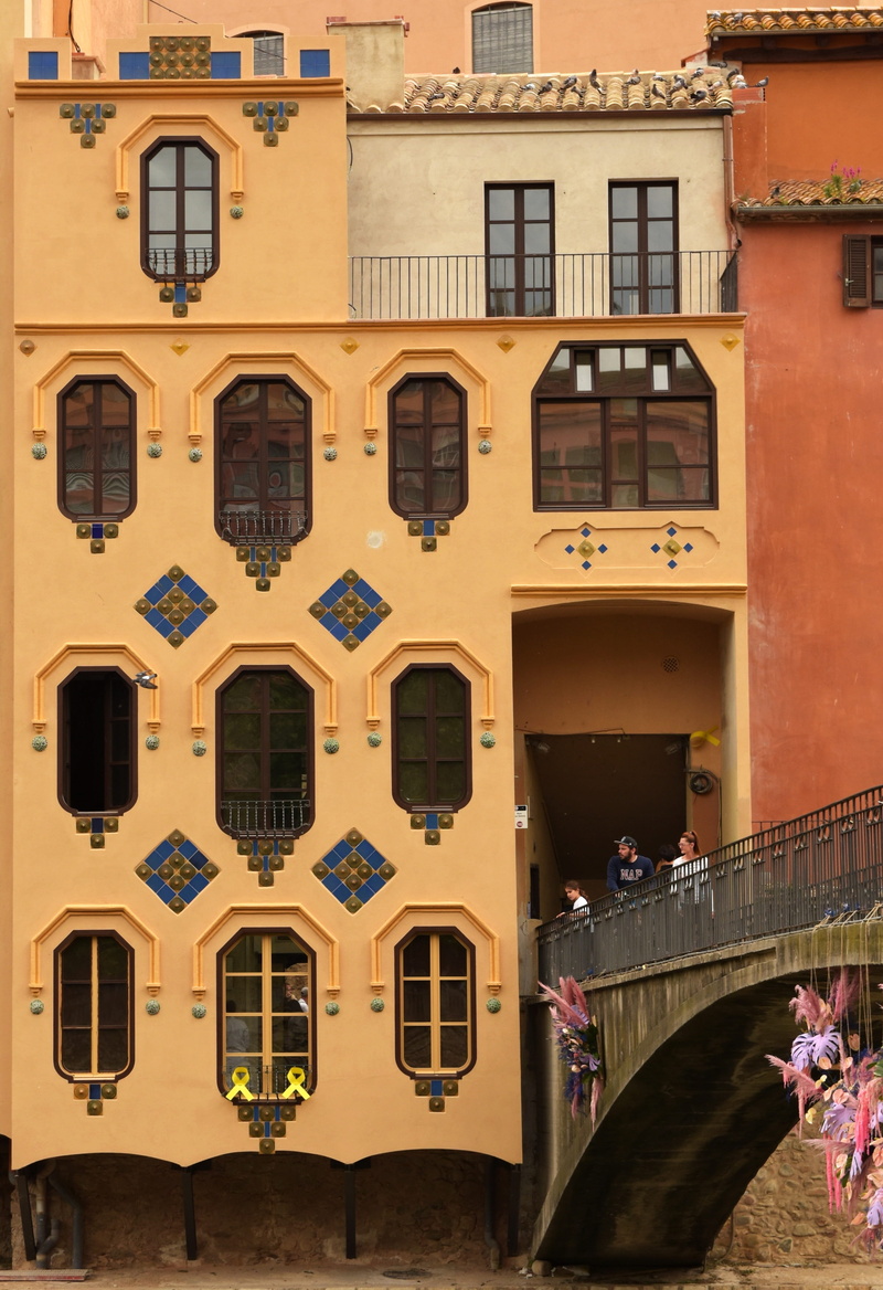 people, 4K, real people, colorful, women, bridge, lifestyles, flower festival, girona, outdoors, canal, window, built structure, city, arch, transportation