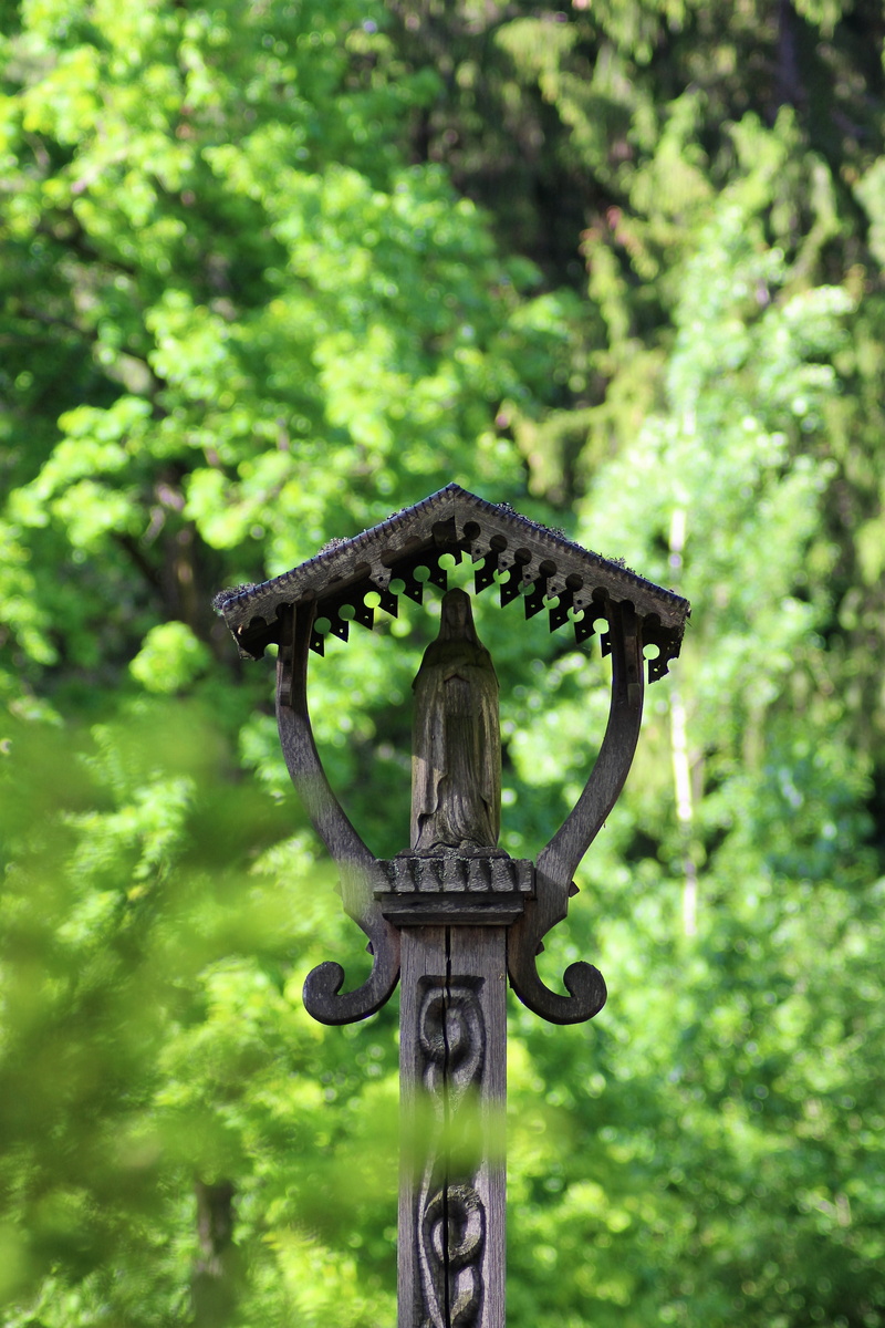 pray, cross, outdoors, nature, artfully, 4K, wood, art and craft, virgin mary, believe, figure, christianity, green color, maria, metal, statue, carving