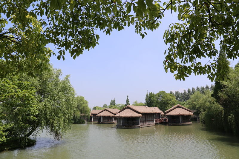nature, day, growth, lake, watertown, no people, the ancient town, built structure, plant, waterfront, 5K, green color, sky, jiangnan, outdoors, building