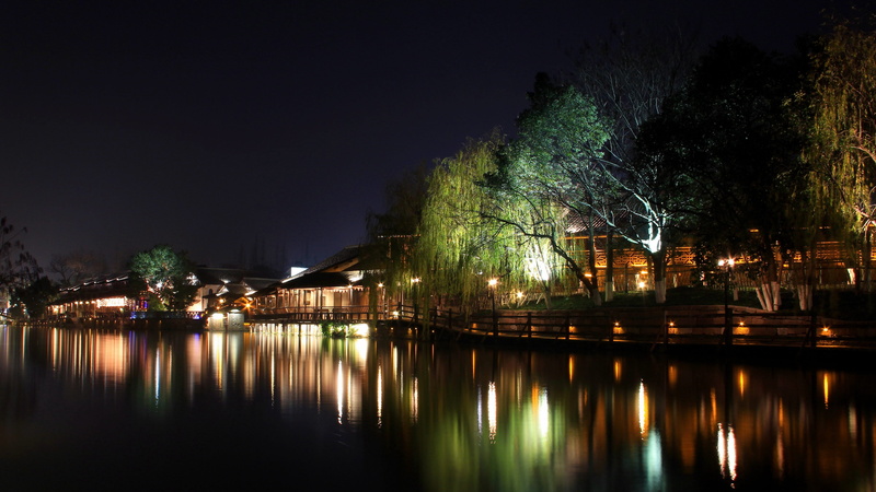 reflection, building, street light, night view, wuzhen, tree, nightlife, waterfront, city, sky, architecture, plant, nature, river, building exterior, outdoors