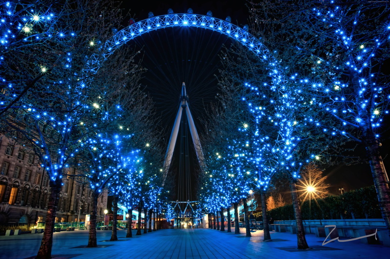 sky, the way forward, diminishing perspective, outdoors, England, illuminated, architecture, decoration, incidental people, tree, travel destinations, direction