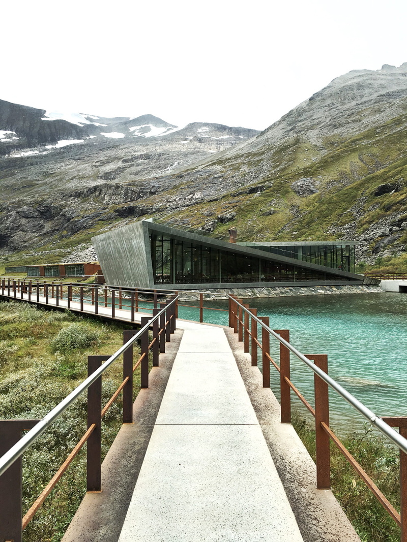 direction, connection, mountain, 1080P, outdoors, trollstigen, no people, sky, mountain range, railing, åndalsnes, tranquility, geiranger, bridge, clear sky