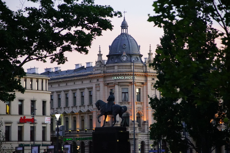 sculpture, tour, nature, the past, view, landscape, sky, day, building, 5K, hotel, dome, tree, architecture, plant, city, rear view, poland, history, outdoors