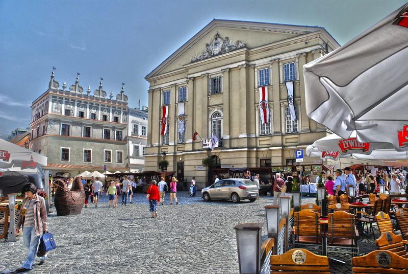 day, lifestyles, historical centre, table, country, building, outdoors, building exterior, crowd, adult, city, men, walls, large group of people, poland