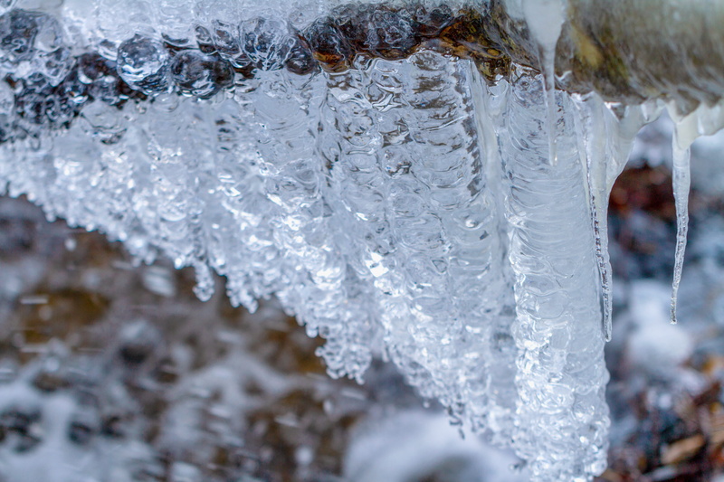 focus on foreground, purity, day, winter, ice, cold, icicle, water, cold temperature, wintertime, ice crystal, winter magic, 5K, selective focus, frozen water