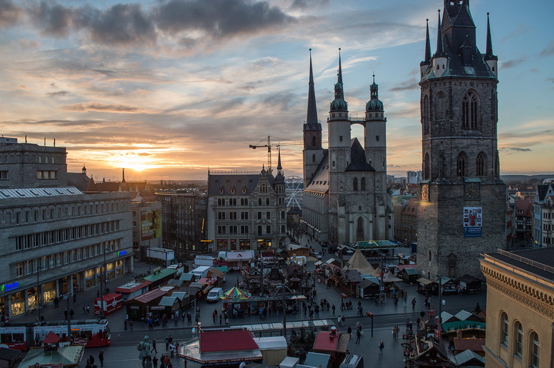 travel destinations, sky, market church, hall, built structure, city, halle germany, cloud - sky, germany, red tower, tower, blue hour, place of worship