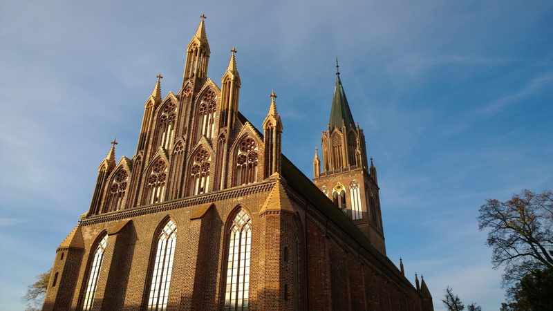 st marys church, cloud - sky, blue sky, concert church, the past, gothic style, building, belief, spire, travel destinations, brick gothic, historically