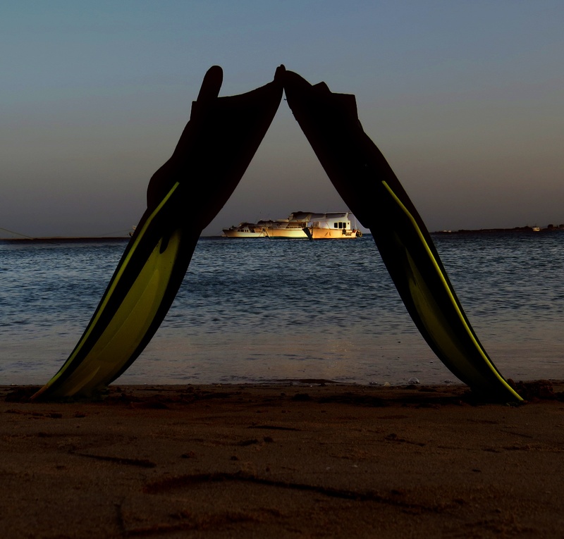 nature, underwater, land, salt water, sunset, sand, beach, diving, outdoors, nautical vessel, divers, transportation, aruba, sea, 1080P, fins, mode of transportation