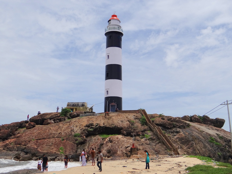 structure, crowd, built structure, nature, sky, men, outdoors, land, Light House, protection, cloud - sky, guidance, people, sea, 4K, Arabian Sea, lighthouse