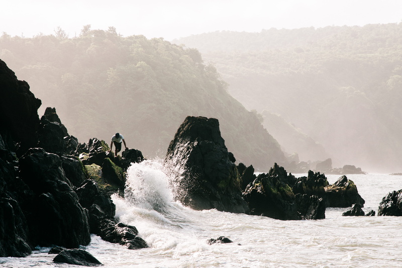 hike, arabian sea, power in nature, power, forest, water, outdoors, goa, breaking, solid, rock formation, flowing water, 4K, mountains, beauty in nature