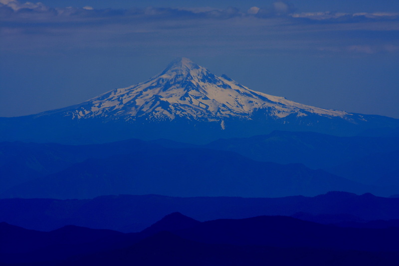 dusk, mountain, mt, tranquil scene, beauty in nature, snowcapped mountain, sky, non-urban scene, landscape, Cascade Mountains, volcanic crater, snow, Hood