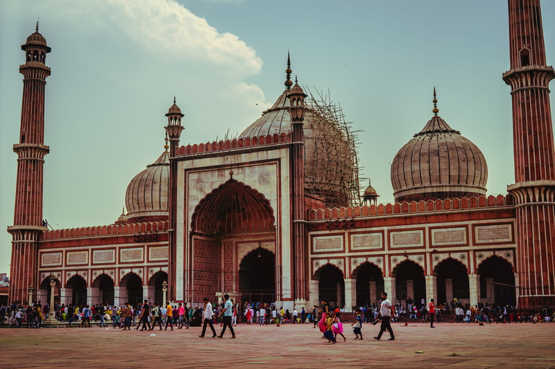 monument, travel destinations, large group of people, dome, india, lifestyles, temple, brown, the past, urban, town, belief, mosque, visit, religion, tourism