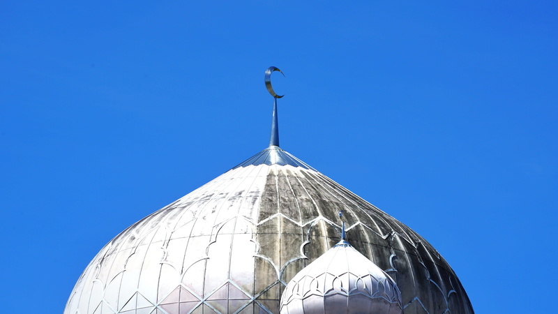 day, mosque, nature, spire, observatory, 5K, clear sky, built structure, low angle view, outdoors, tent, spirituality, symbol, tower, planetarium, belief