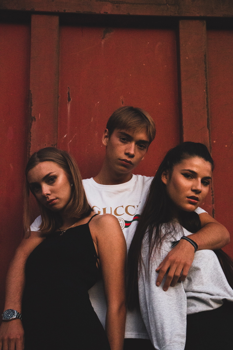 young women, gucci, french, adult, red, young men, supreme, two, people, beautiful woman, portrait, parisian, togetherness, standing, man, 5K, love, indoors