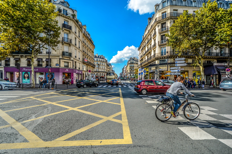 road, 5K, paris, sky, group of people, built structure, nature, town, day, sunny, travel, sign, intersection, land vehicle, incidental people, building exterior