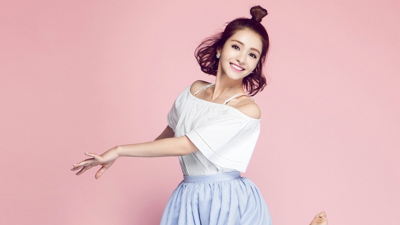 chinese, women, young adult, beauty, hair, colored background, beautiful woman, indoors, portrait, females, young women, medina, smiling, looking at camera