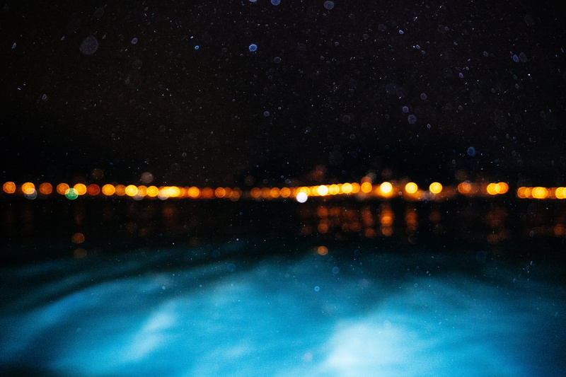 star - space, outdoors, illuminated, glowing, rodrigo de freitas lagoon, waterfront, rio de janeiro, lake, water, brazil, beauty in nature, droplets, bokeh