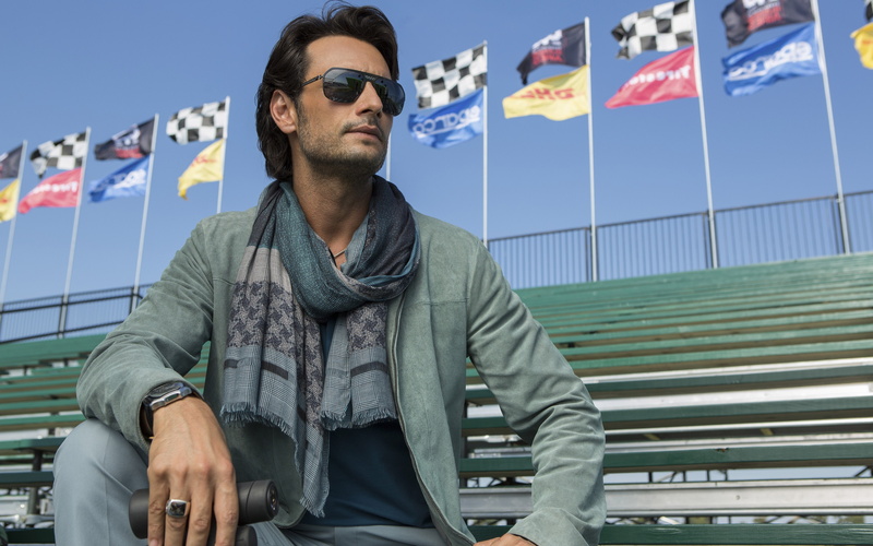 gray, man, bench, movie, Best Movies of 2015, cardigan, crime, 4K, Focus, sitting, Rodrigo Santoro