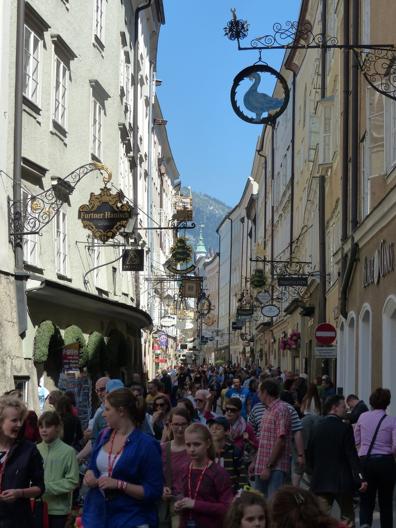 built structure, Salzburg, crowds, nasal signs, city, lifestyles, people, town, run over, men, women, Getreidegasse, travel destinations, europe, day trippers