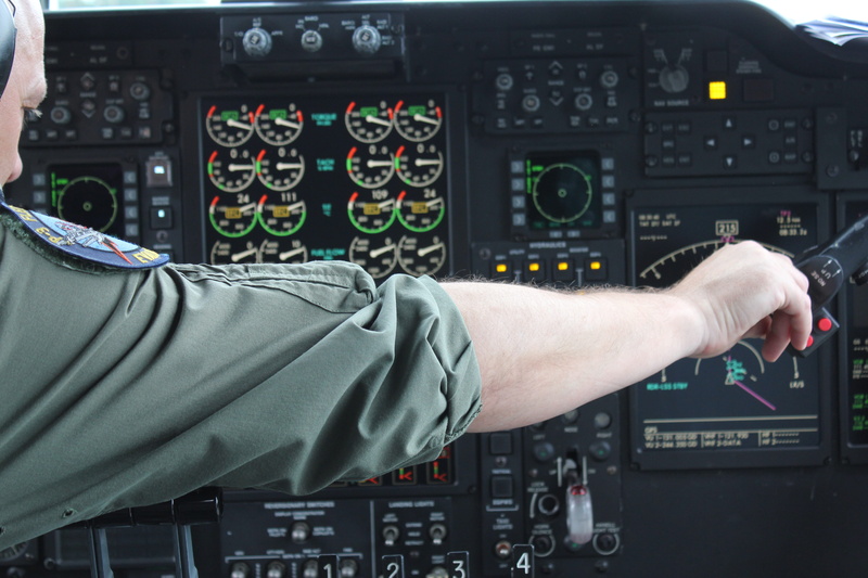 flying, men, cockpit, 5K, pilot, technology, control, operating, one person, technical, arm, aircraft, real people, control panel, photo, finger, hand