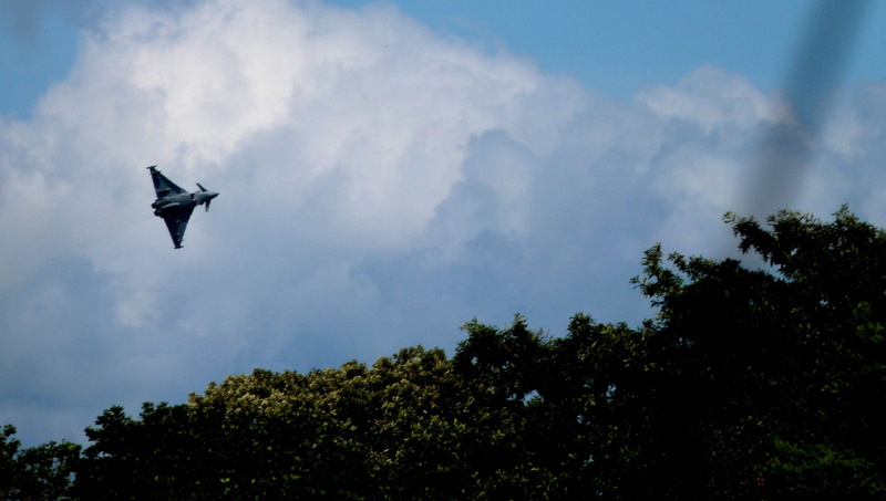 spread wings, Airplane, Jet, force, aircraft, one animal, nature, jet, low angle view, air, high, airshow, speed, aviation, fighter, no people, silhouette