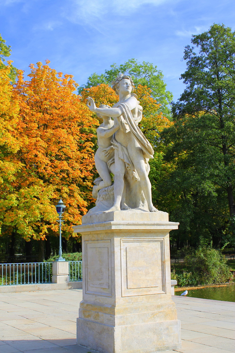 craft, female likeness, sunlight, garden, tree, polska, change, sculpture, outdoors, statue, 4K, autumn, representation, warszawa, day, travel destinations