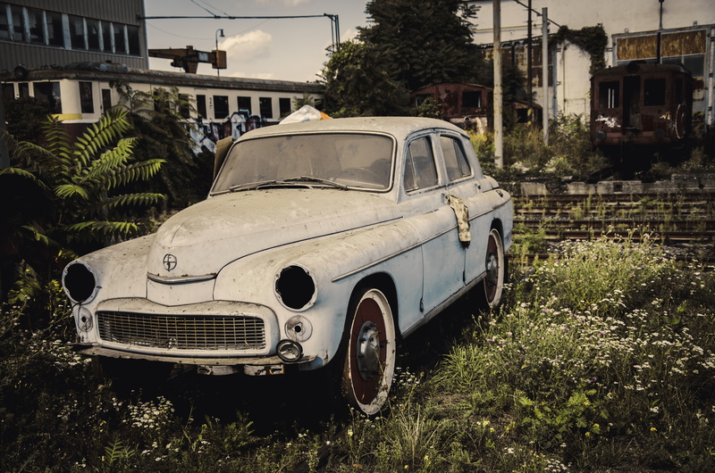 abandoned, day, 4K, old, plant, land vehicle, mode of transportation, architecture, obsolete, car, motor vehicle, transportation, tree, no people, stationary