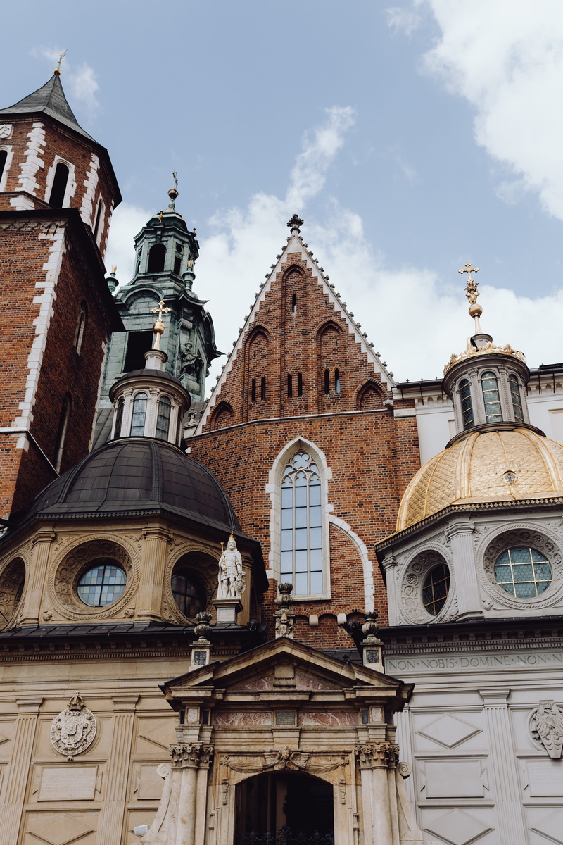 town, nature, Poland, karkow, 5K, arch, polish, belief, first, building, cracow, spire, low angle view, city, travel destinations, religion, magic, capital