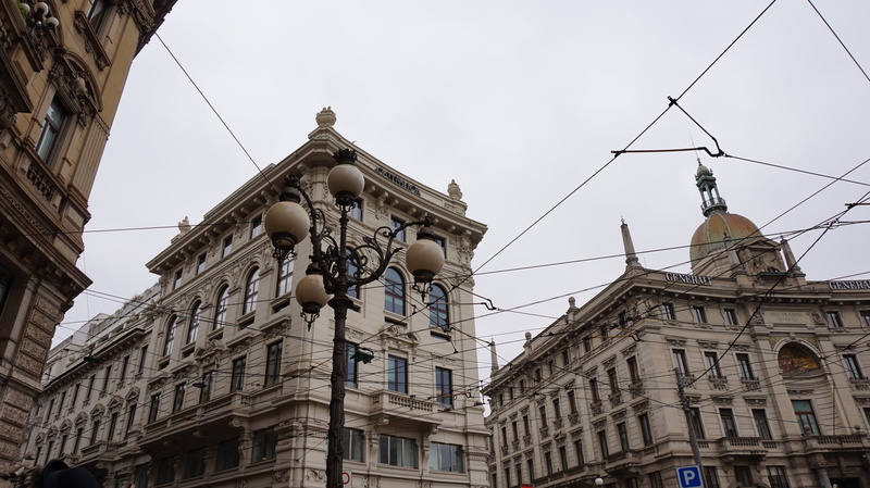 urban landscape, casa milà, travel destinations, building, street, architecture, monument, structure, tourism, landscape, old, road, lamppost, italy, lanes