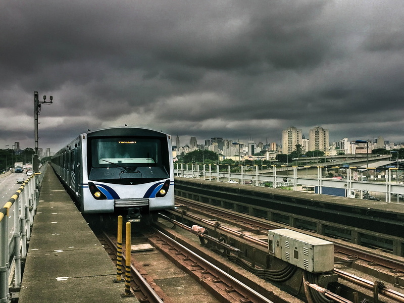 1080P, lifestyle, bridge - man made structure, track, vehicle, office building exterior, cityscape, storm cloud, built structure, railroad track, life