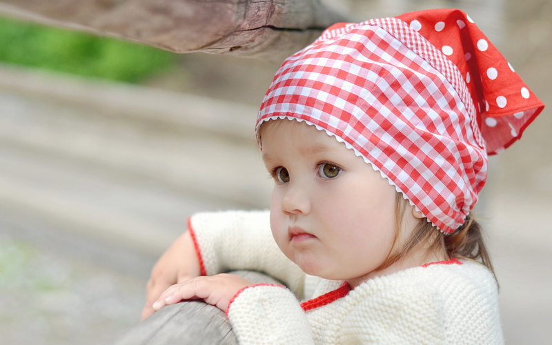 Baby, girl, white, offspring, warm clothing, clothing, checked, contemplation, child, childhood, focus on foreground, s, portrait, one person, day, hat