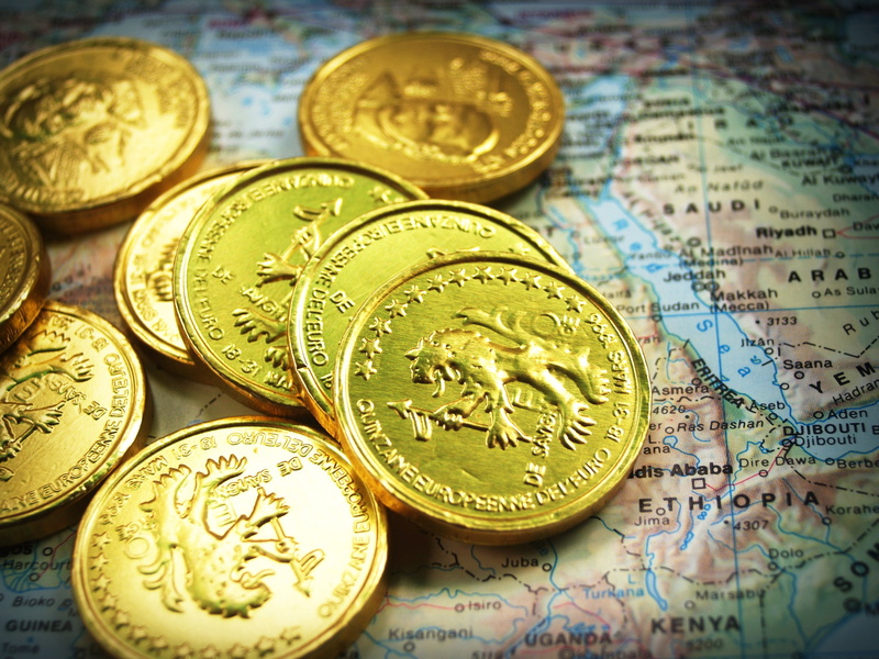 world, rich, selective focus, level, communication, no people, coin, currency, 2K, concept, colored, close-up, golden, change, top, banking, chart, coins