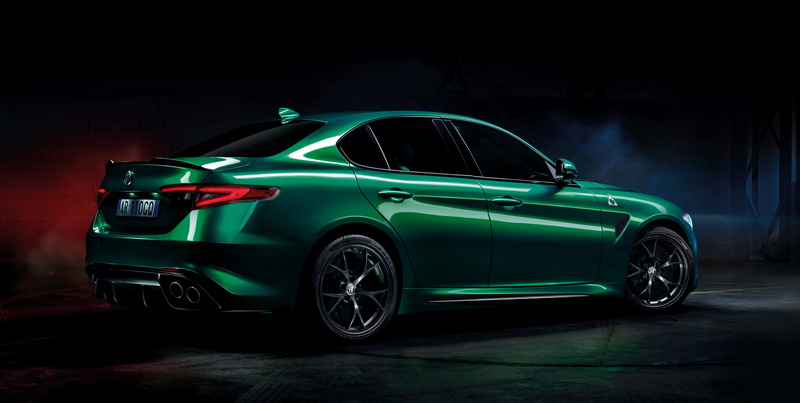 Giulia, 2020, Four-leaf clover, Alfa Romeo, sedan, four-door, background, dark, 5K, green