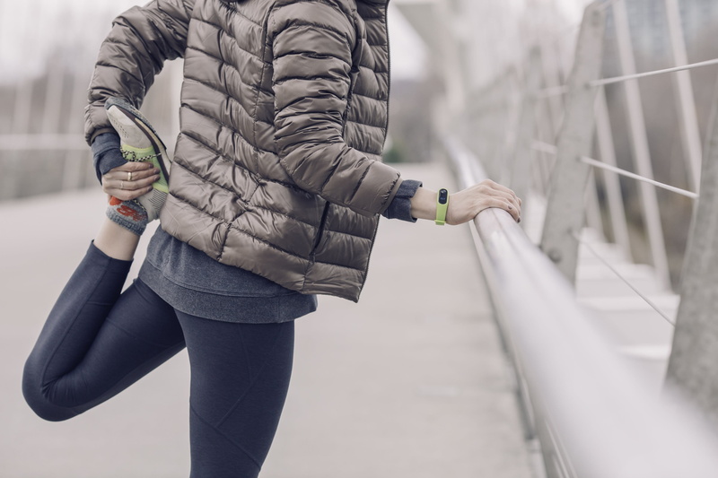 holding, 4K, architecture, hood, shoe, human body part, young adult, hood - clothing, exercising, sport, stretching, running, exercise, girl, clothing
