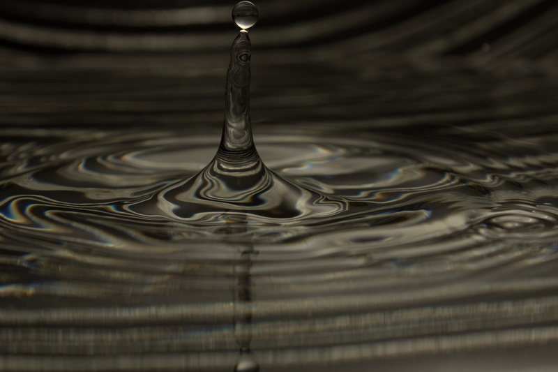 splashing droplet, waterfront, droplet, splashing, 2K, liquid, blob, falling, backgrounds, nature, motion, purity, full frame, water, surface, no people
