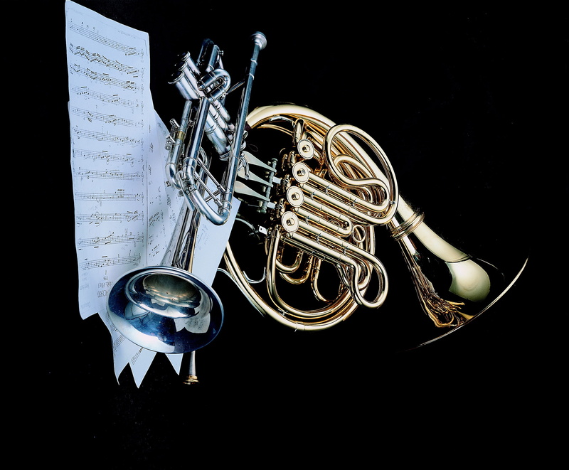 classical music, musical instrument, still life, musical equipment, wind instrument, indoors, brass, music, black background, single object, marching band