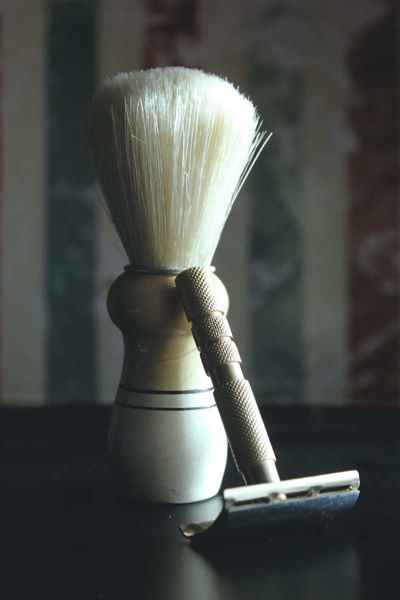 day, hygiene, razor, indoors, 4K, still life, beauty product, close-up, body care, single object, brush, antique, container, table, shaving, body cleansing