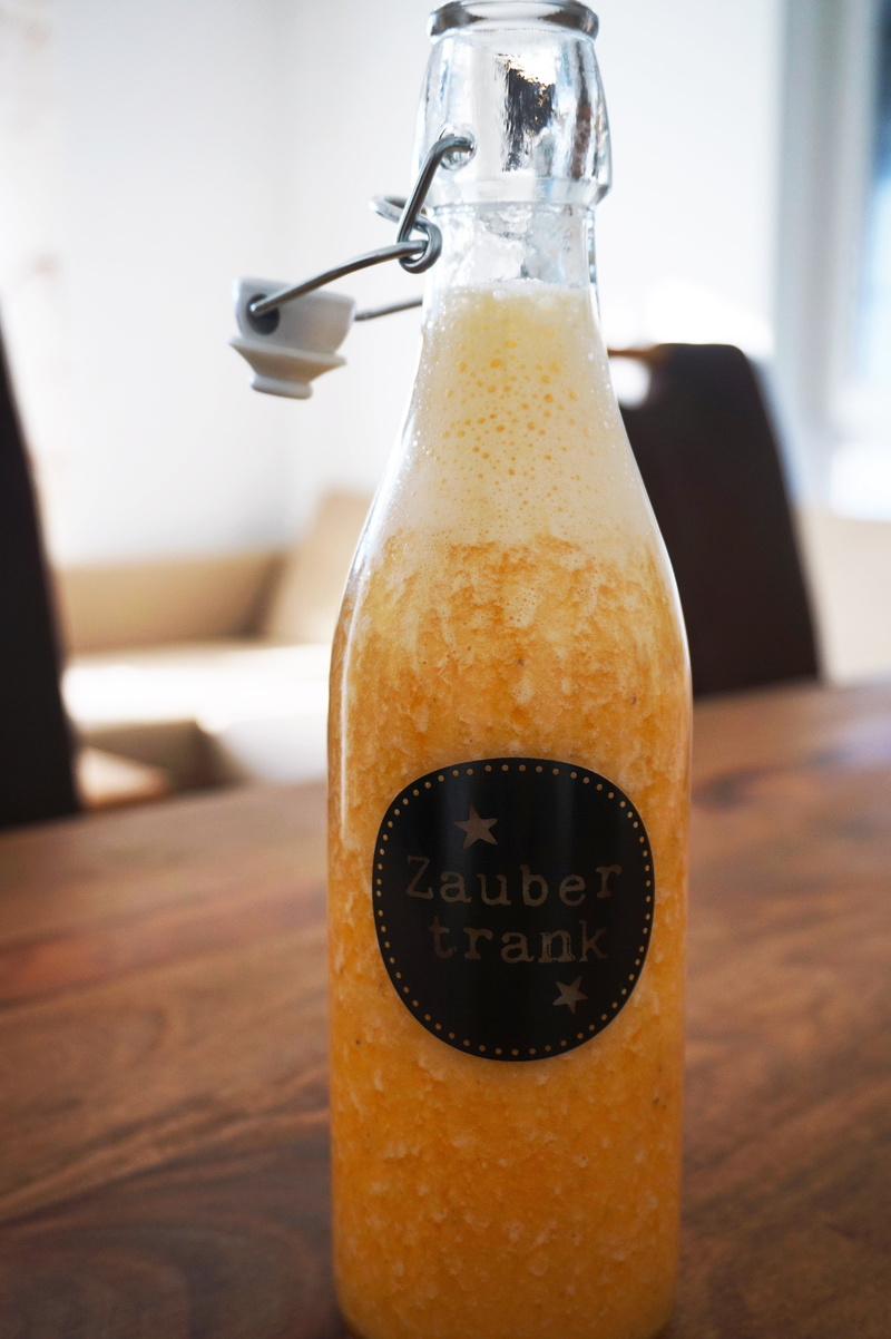 beer - Alcohol, drink, fresh, cleanse, juice, western script, vegetable, table, vegetarian, freshness, eating, healthy, lifestyle, alcohol, indoors, text