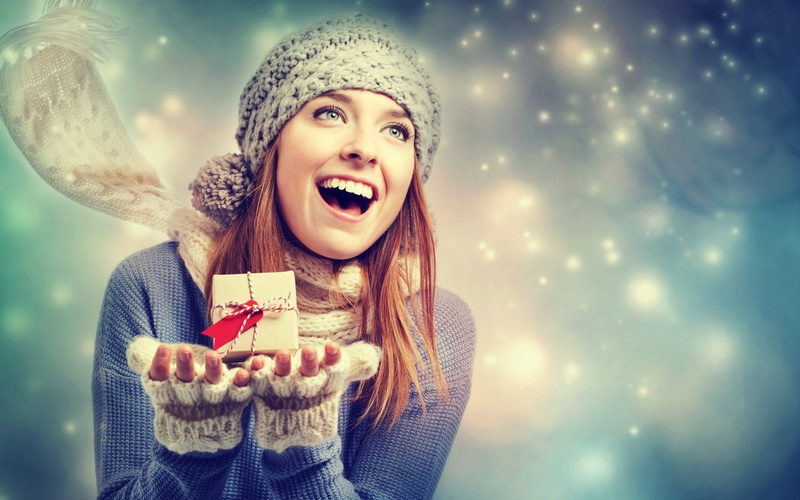 portrait, beautiful woman, women, fun, ecstatic, joy, body part, winter, one person, smiling, warm clothing, girl model  1920x1200, looking at camera, excitement